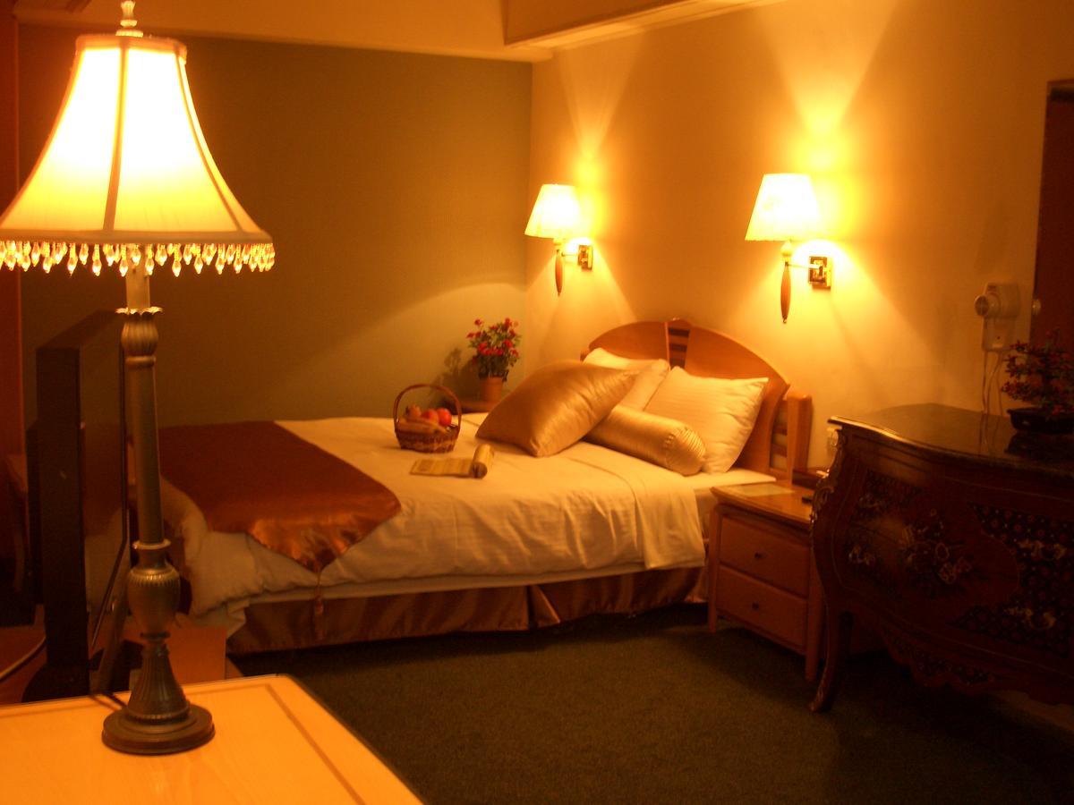 סינצ'ו סיטי Berkeley Business Hotel Zhongzheng מראה חיצוני תמונה