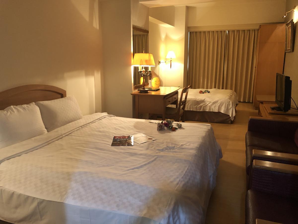 סינצ'ו סיטי Berkeley Business Hotel Zhongzheng מראה חיצוני תמונה