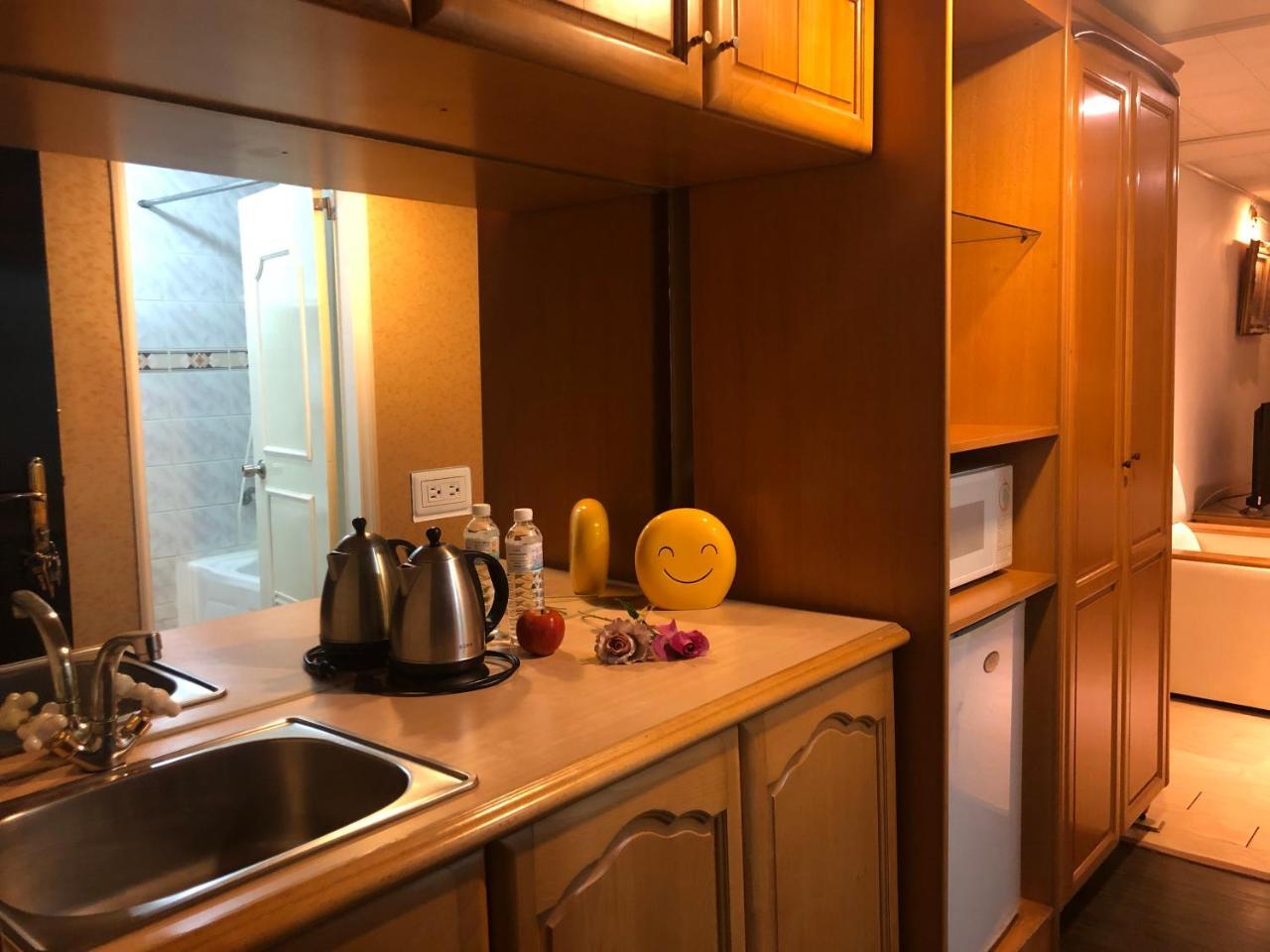 סינצ'ו סיטי Berkeley Business Hotel Zhongzheng מראה חיצוני תמונה