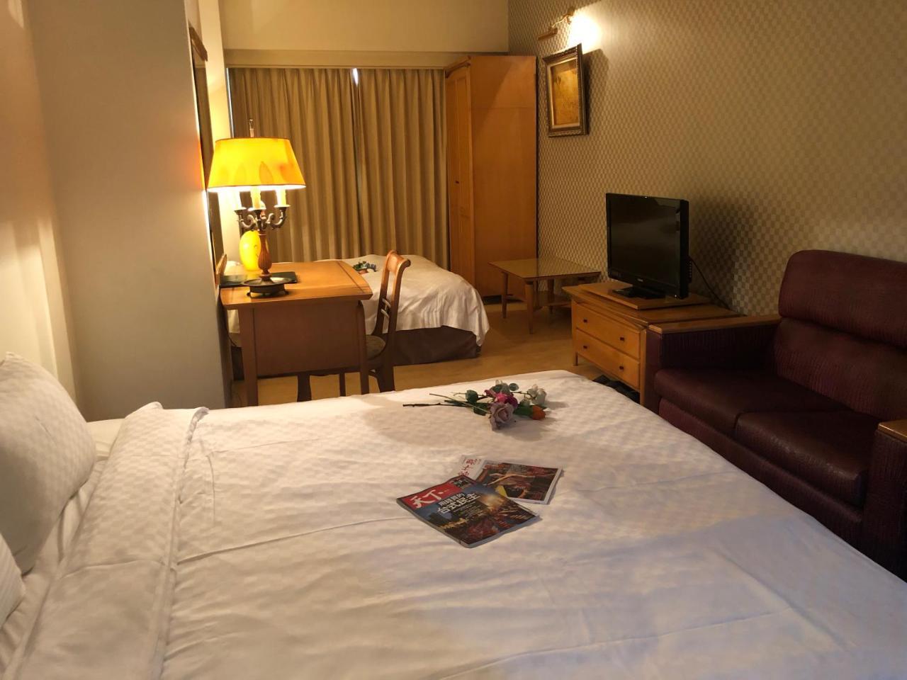 סינצ'ו סיטי Berkeley Business Hotel Zhongzheng מראה חיצוני תמונה